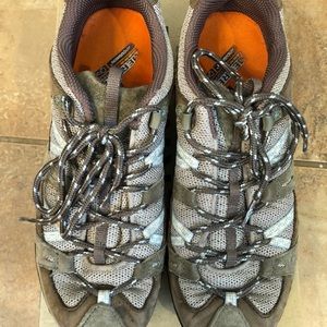 Women’s Merrells tennis shoes